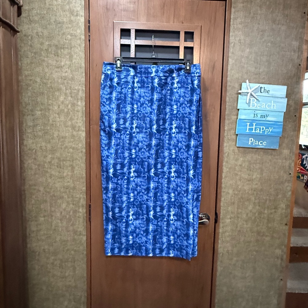 Ripskirt Hawaii Length 4 Large NWOT